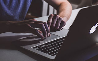 爱游戏 ayx 中国官方网站-国际热身赛国家队惨败 球迷反思战术问题，2021国际热身赛赛程