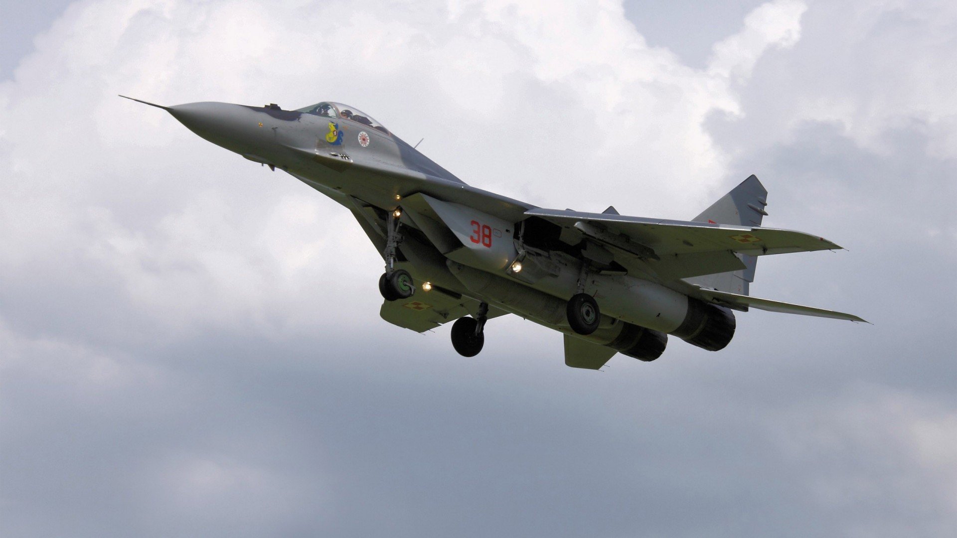 “胡利安·门德斯的多面手能力，助力阿根廷美洲狮队攻防兼备”