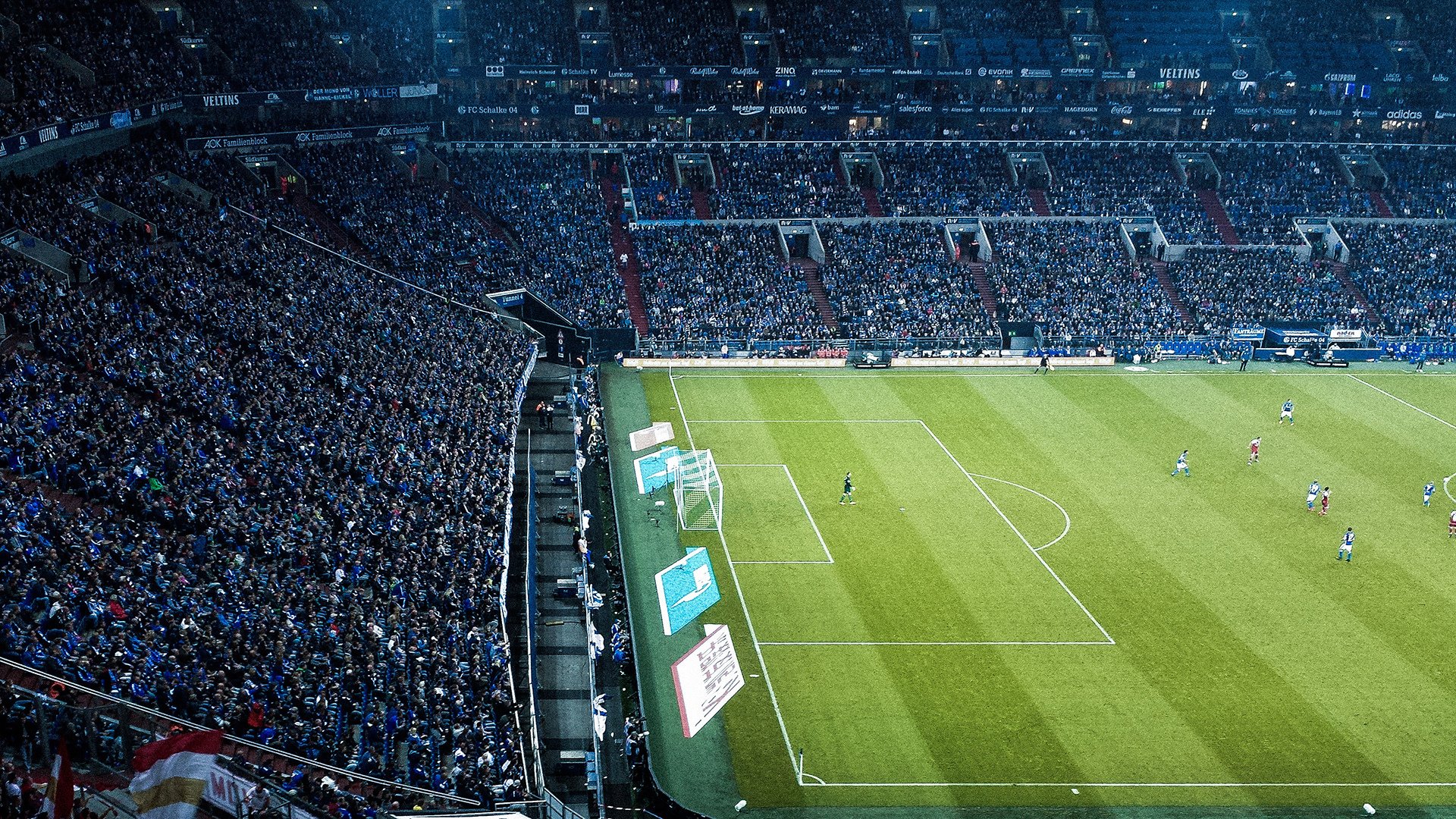 爱游戏娱乐平台-英超蓝血豪门：冠绝全场的激烈碰撞，绰号蓝军的英超豪门